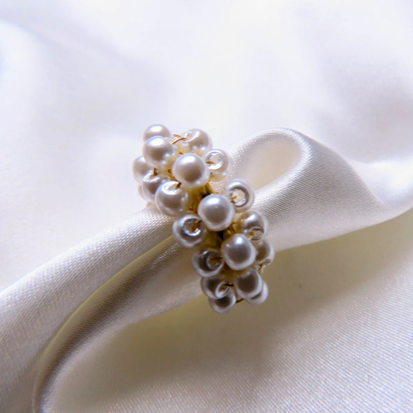 EARCUFF MOSTACILLA
