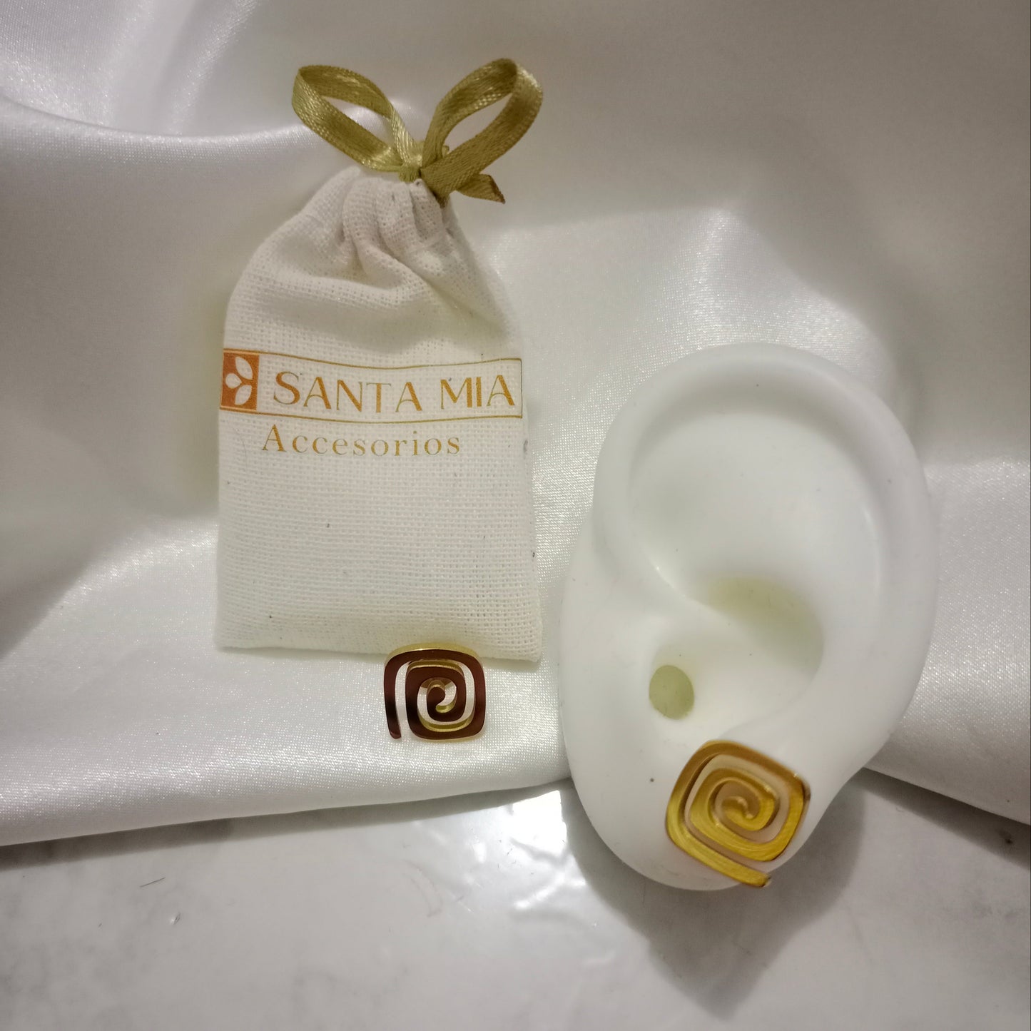 PENDIENTES PEQUEÑA ESPIRAL