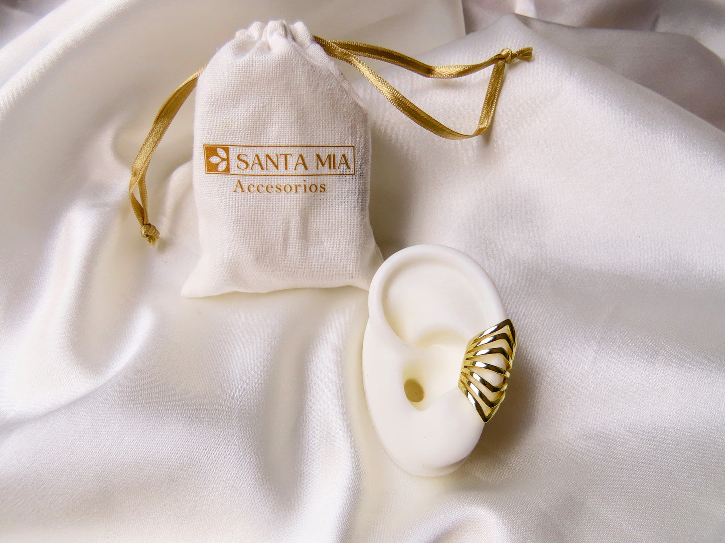 EARCUFF ANA