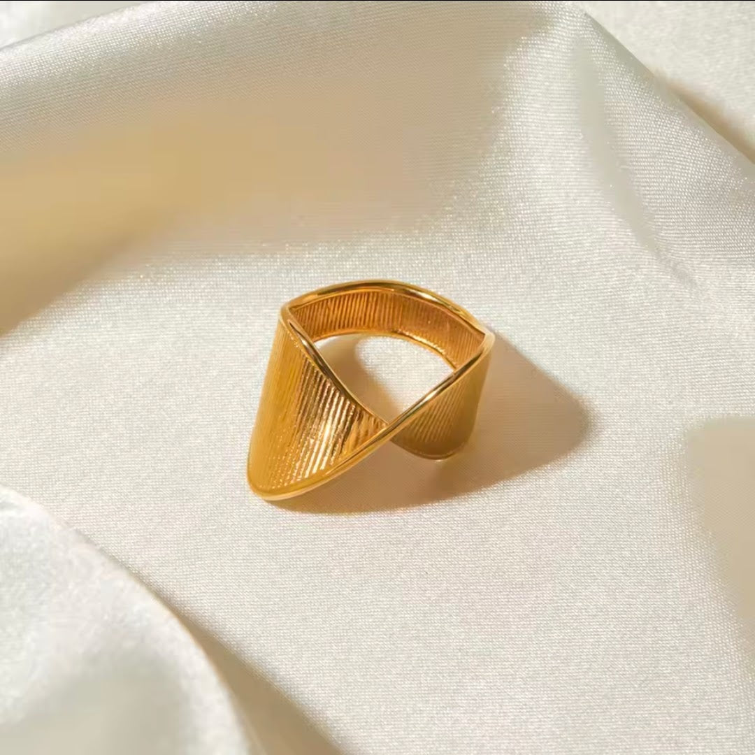 ANILLO ABANICO